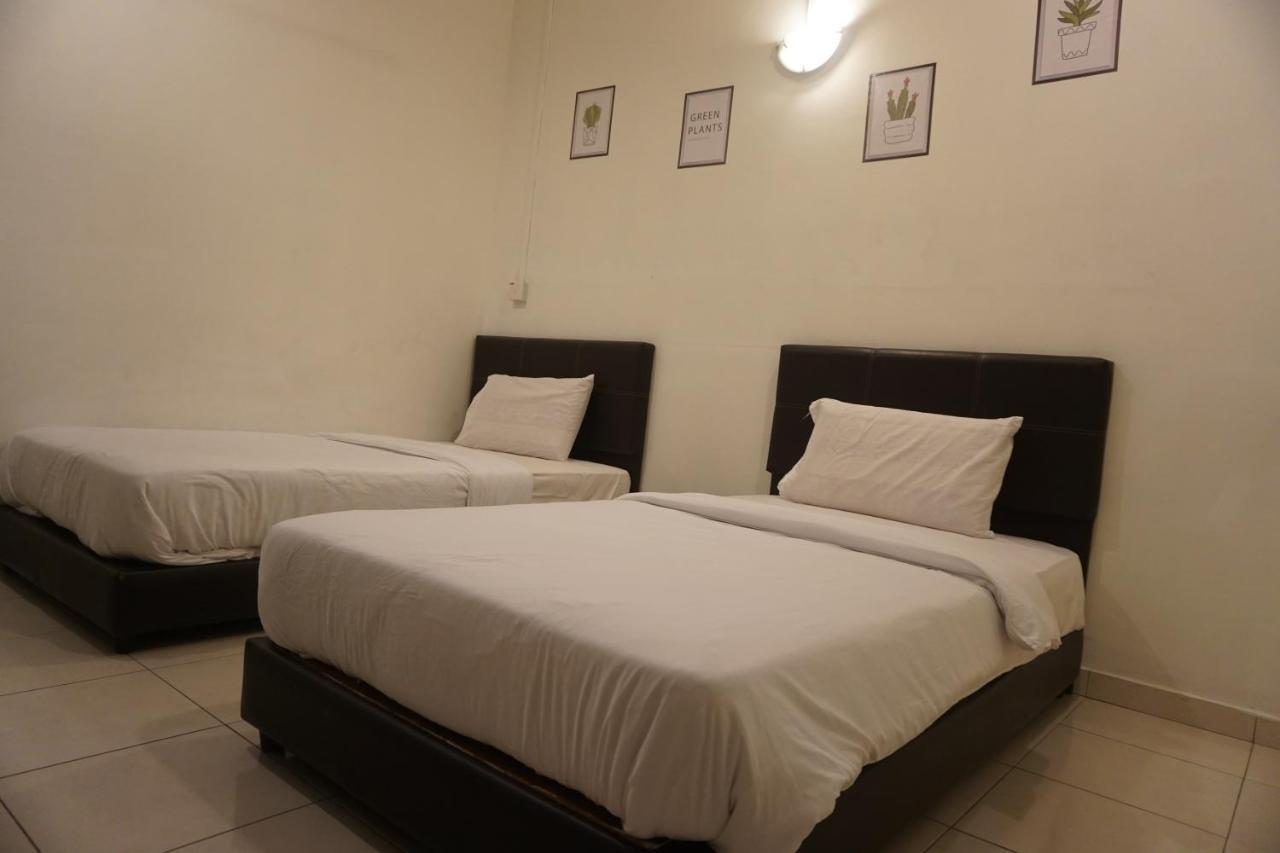 S & S Guest House Kuantan Exterior photo